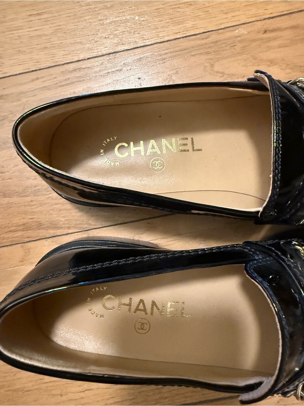 CHANEL Black Patent Leather Logo Chain Loafers - Picture 4 of 8